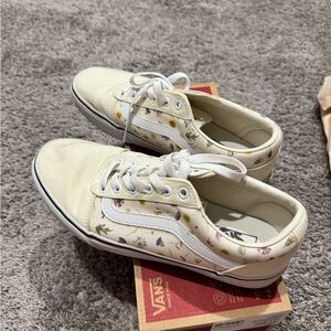 Vans summer color with flowers